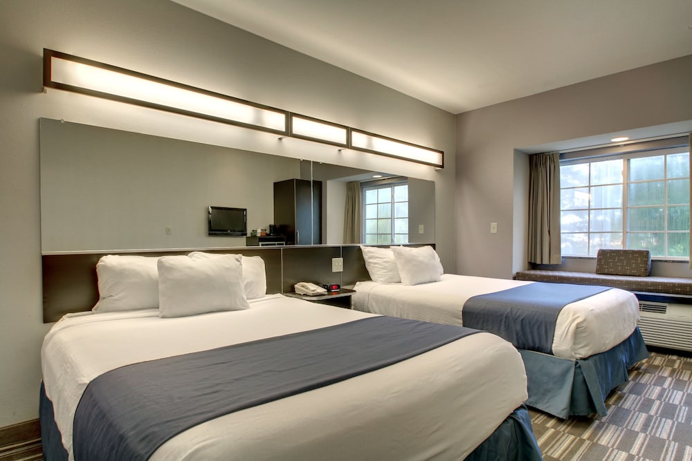 Microtel Inn & Suites Tuscaloosa Near University 15/30