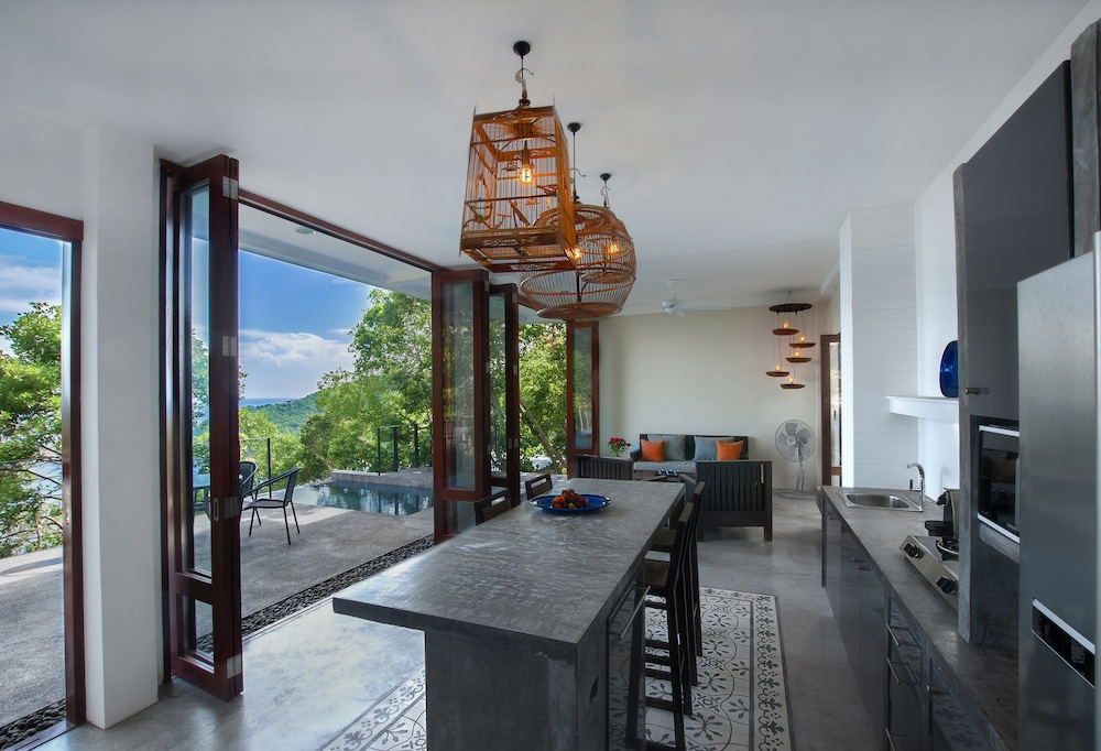 Philip's Villa 30/39