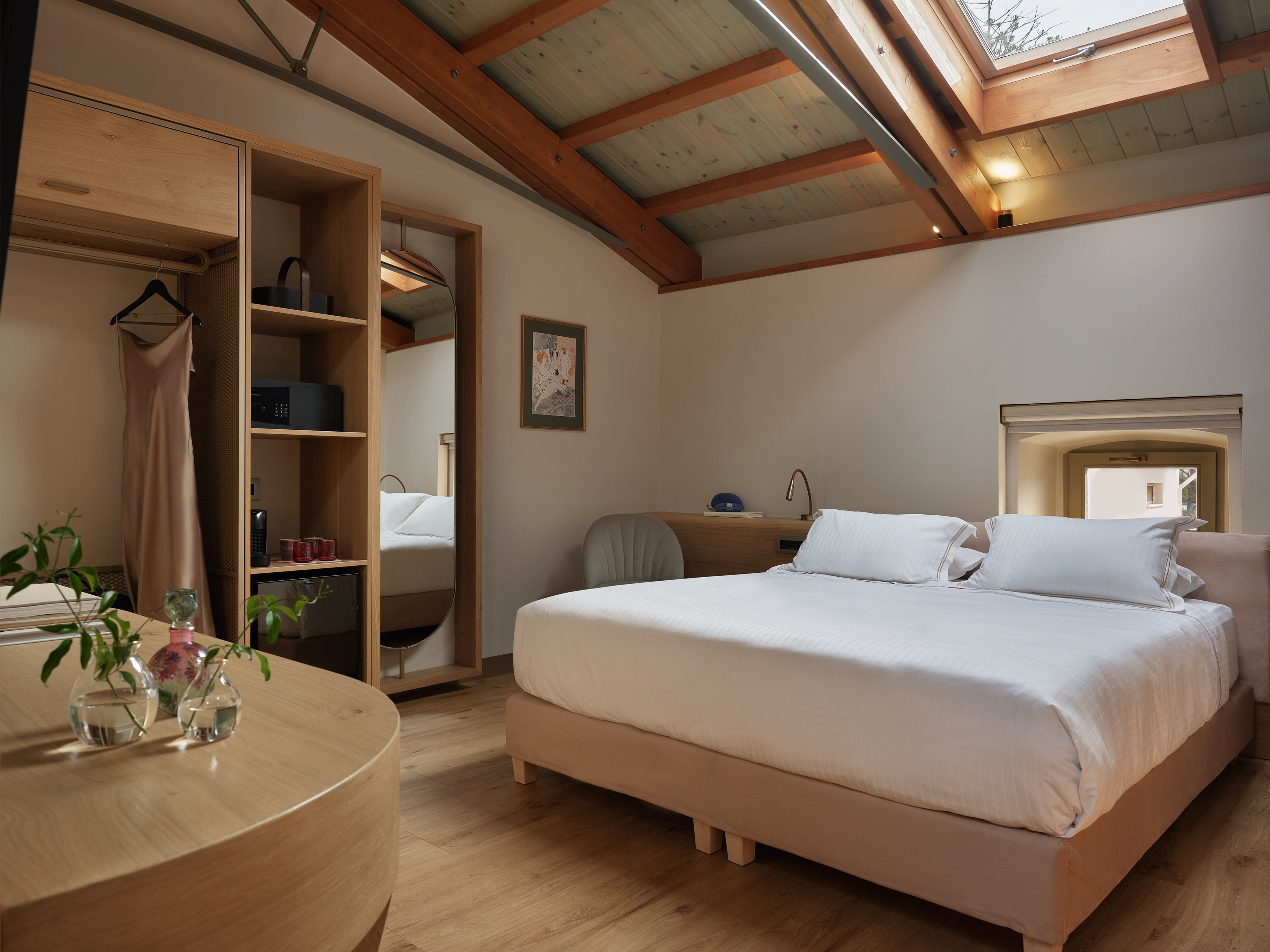 SKYLIGHT, DOUBLE BED, ATTIC