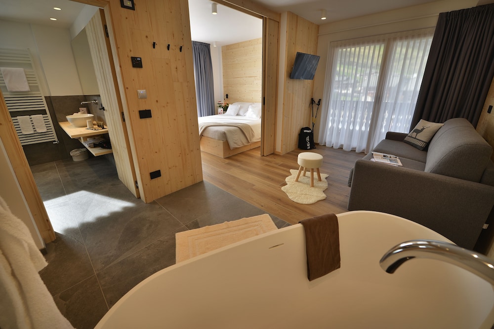 Hotel Valtellina 53/77