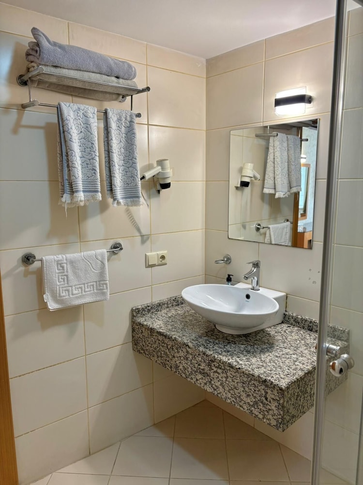 Pinar Elite Hotel 46/47