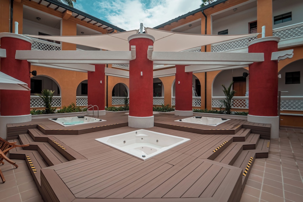 Hotel Guadalajara Buga 21/40