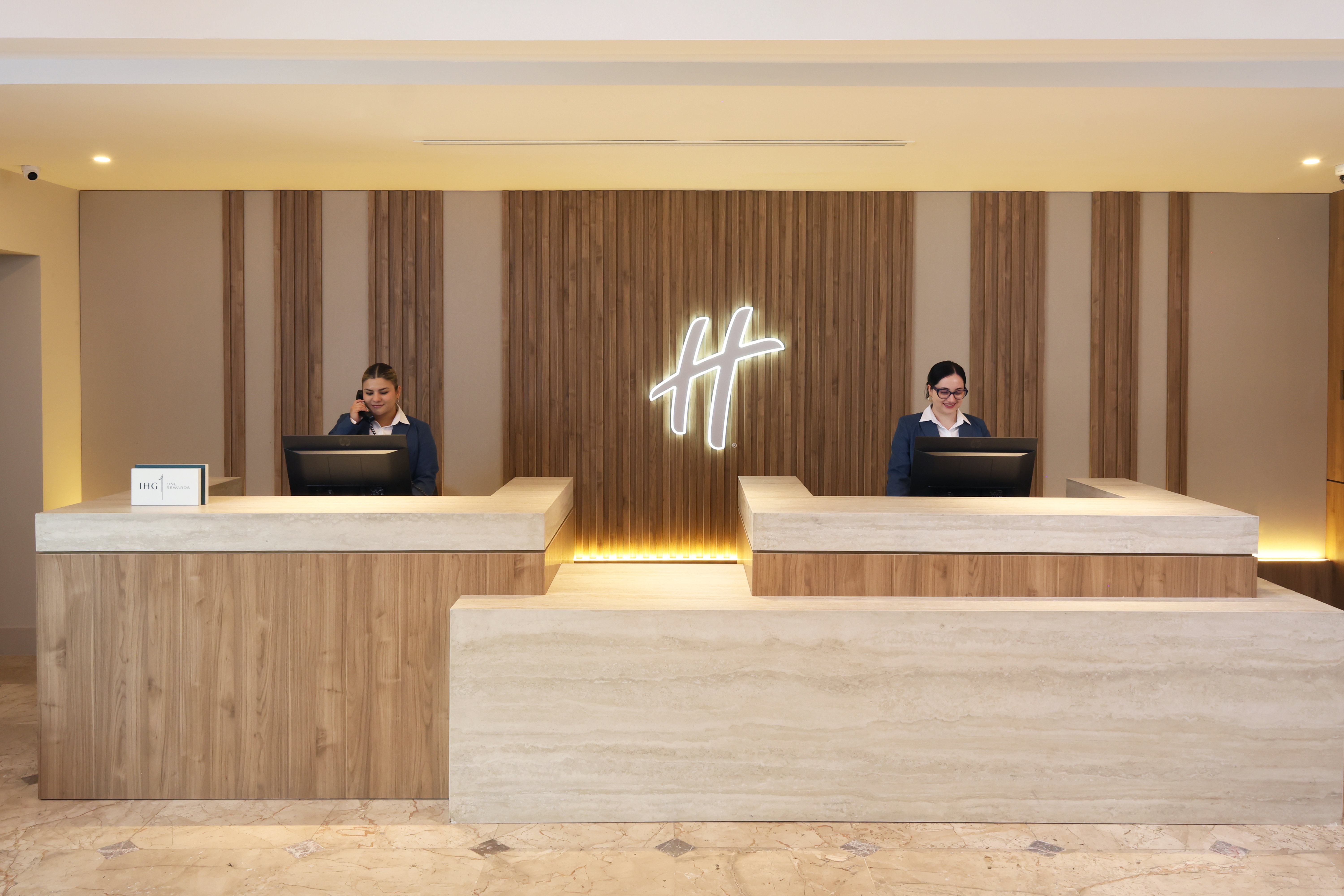 Holiday Inn Monclova 7/50