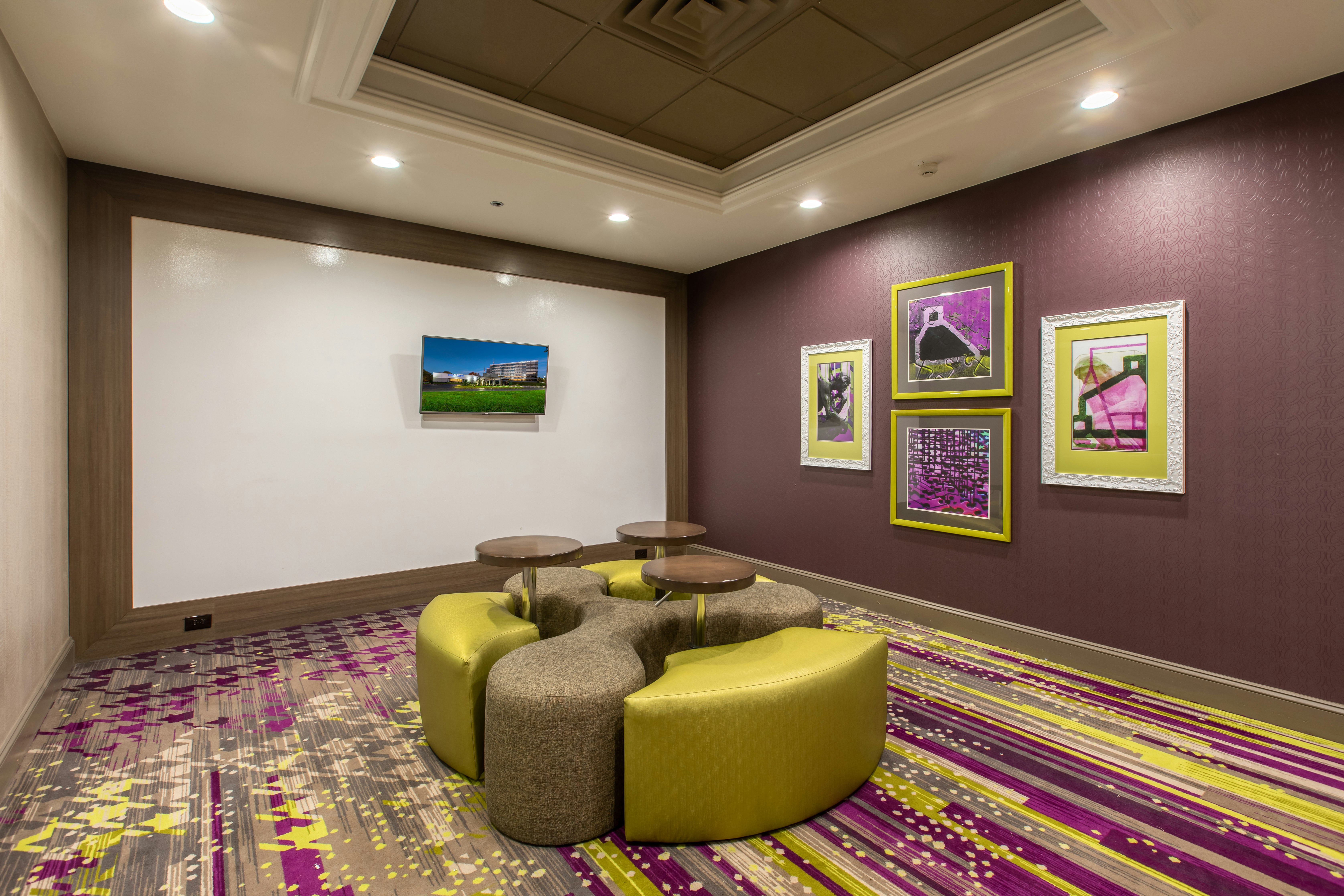 Doubletree By Hilton Hotel Winston Salem - University 32/55