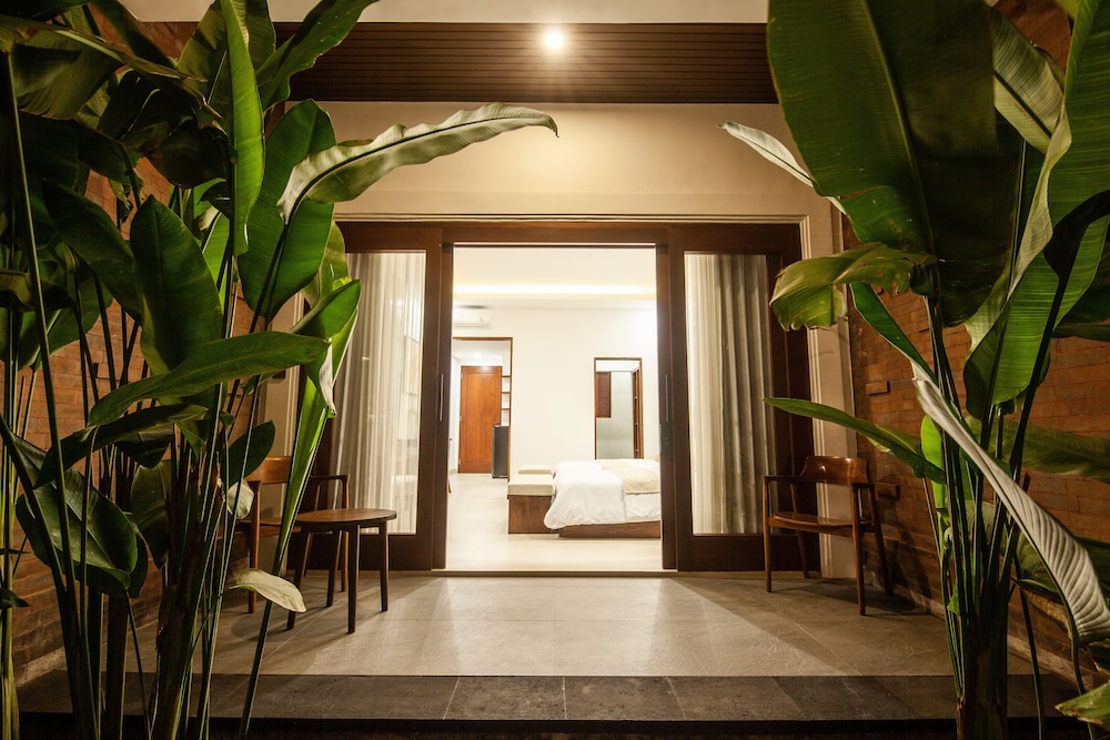 Griya Shanti Suites 2/37