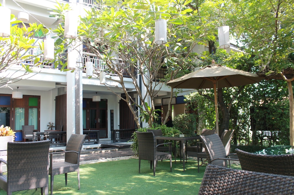 De Lanna Hotel 65/70