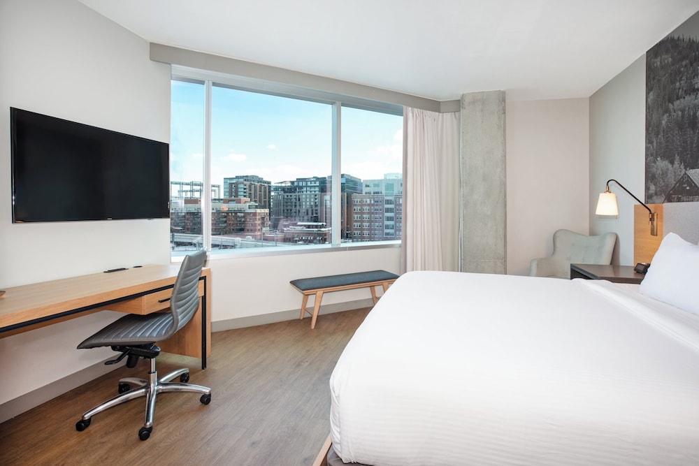 Expanded, Standard, King Bed, City View، Hotel Indigo Denver Downtown - Union Station, an IHG Hotel 6/10