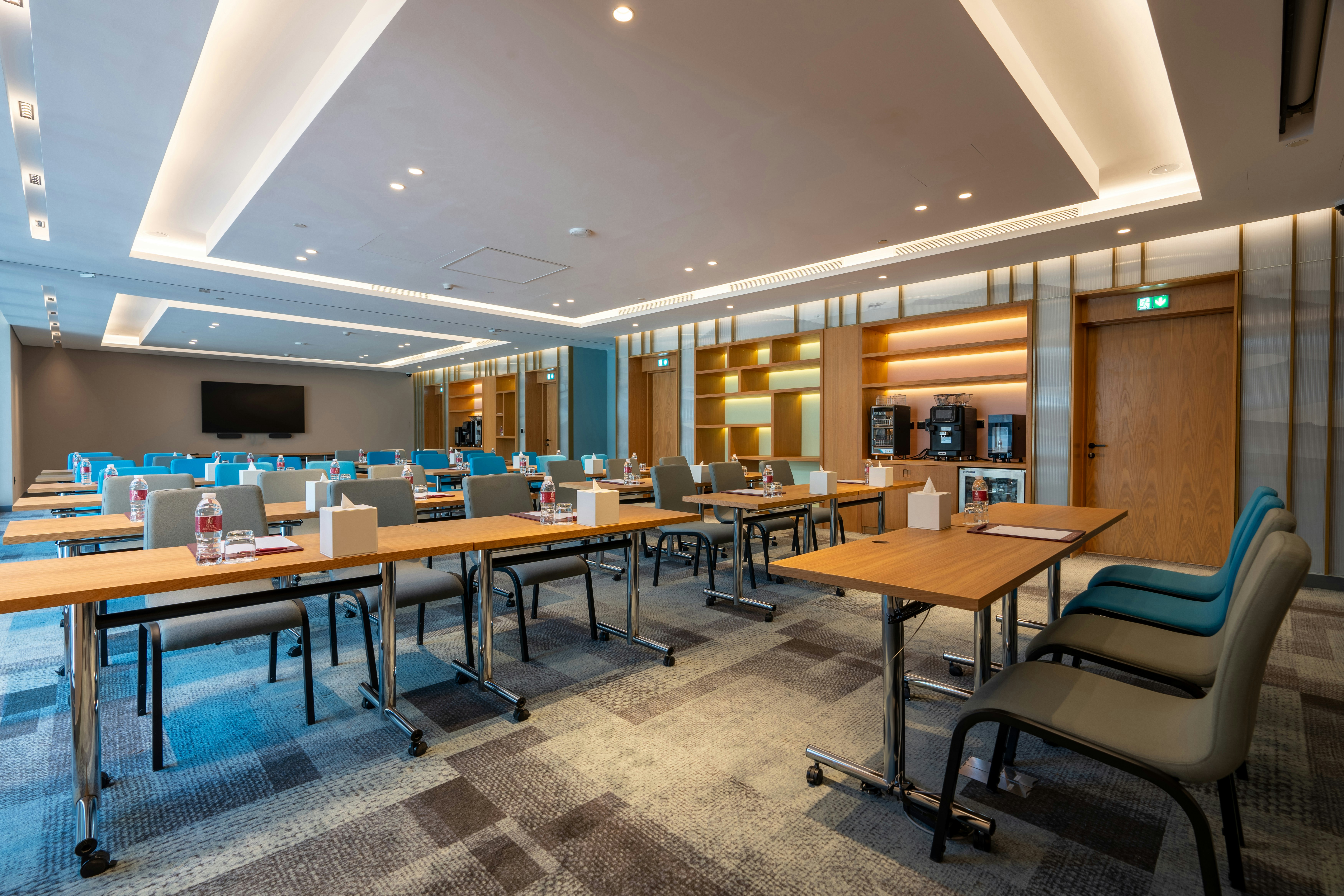 West Walk Retaj Hotel 50/58