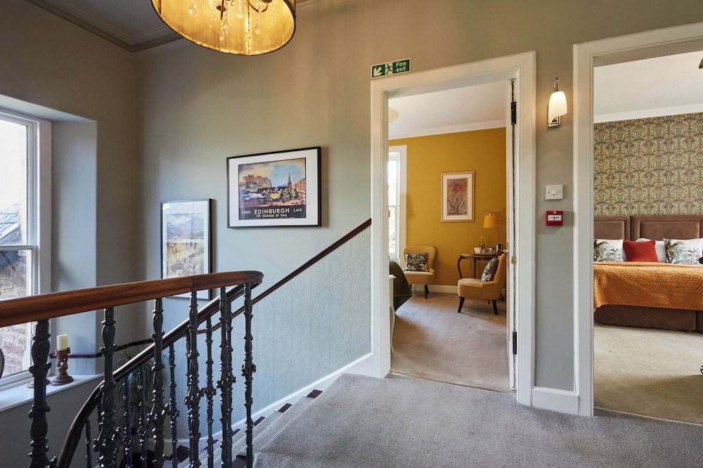 Merlindale Bed & Breakfast 10/50