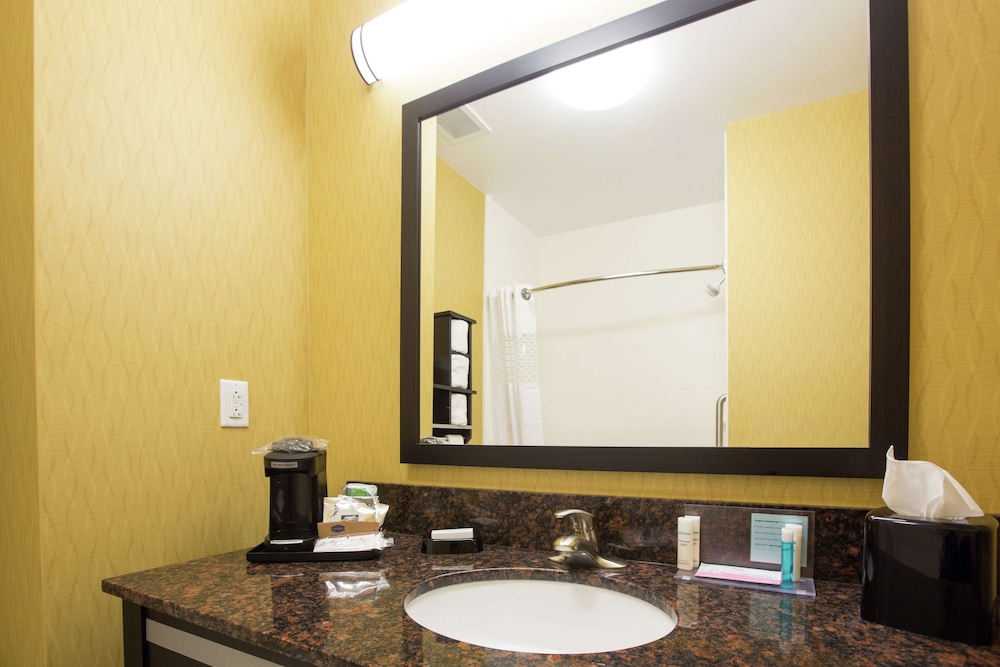 Hampton Inn And Suites Toledo Westgate 17/39