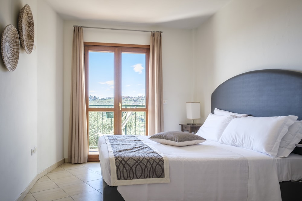 Villa Giada Resort 5/100