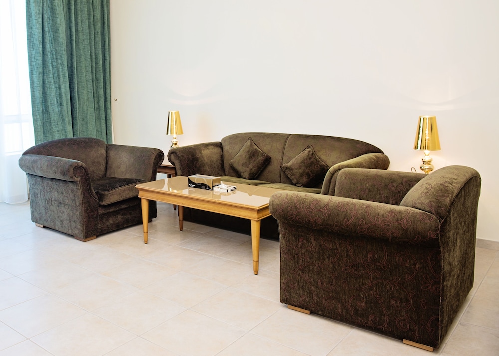 Platinum Hotel Apartment 12/20