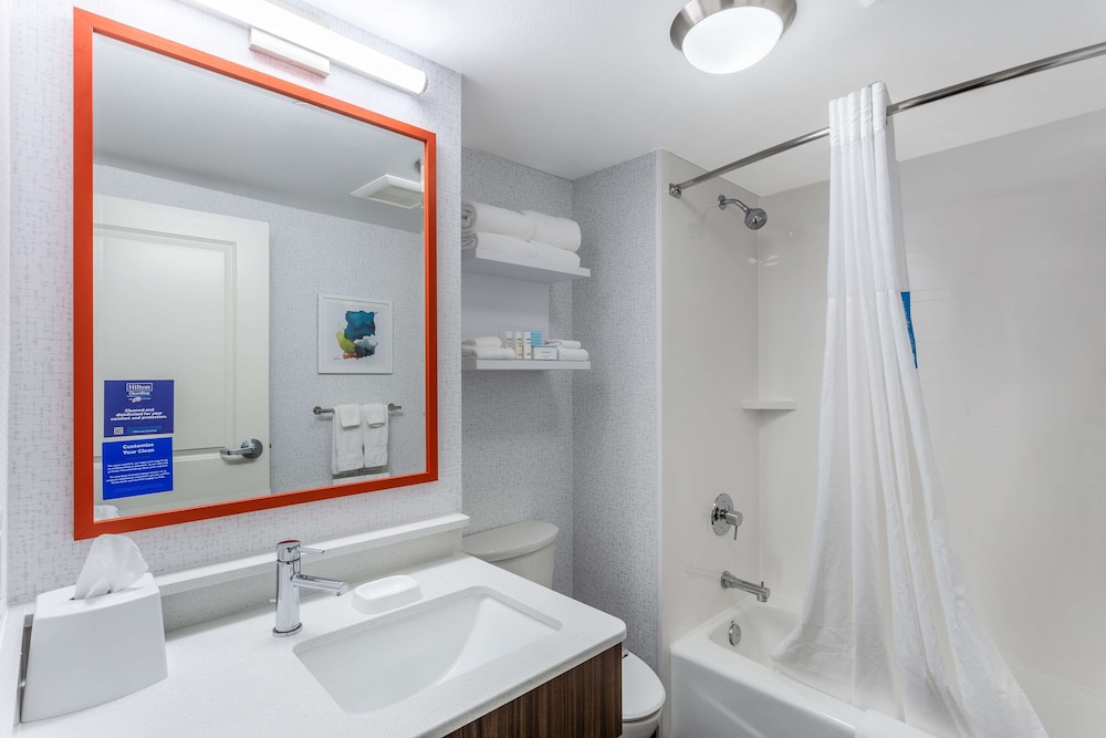 Hampton Inn Sioux Falls 18/52