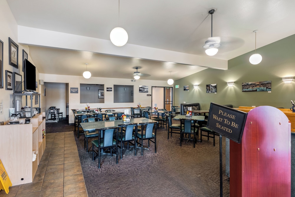Breeze Inn 39/54