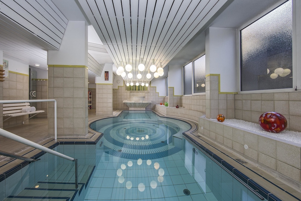 Kurhotel Unter Den Linden 22/51