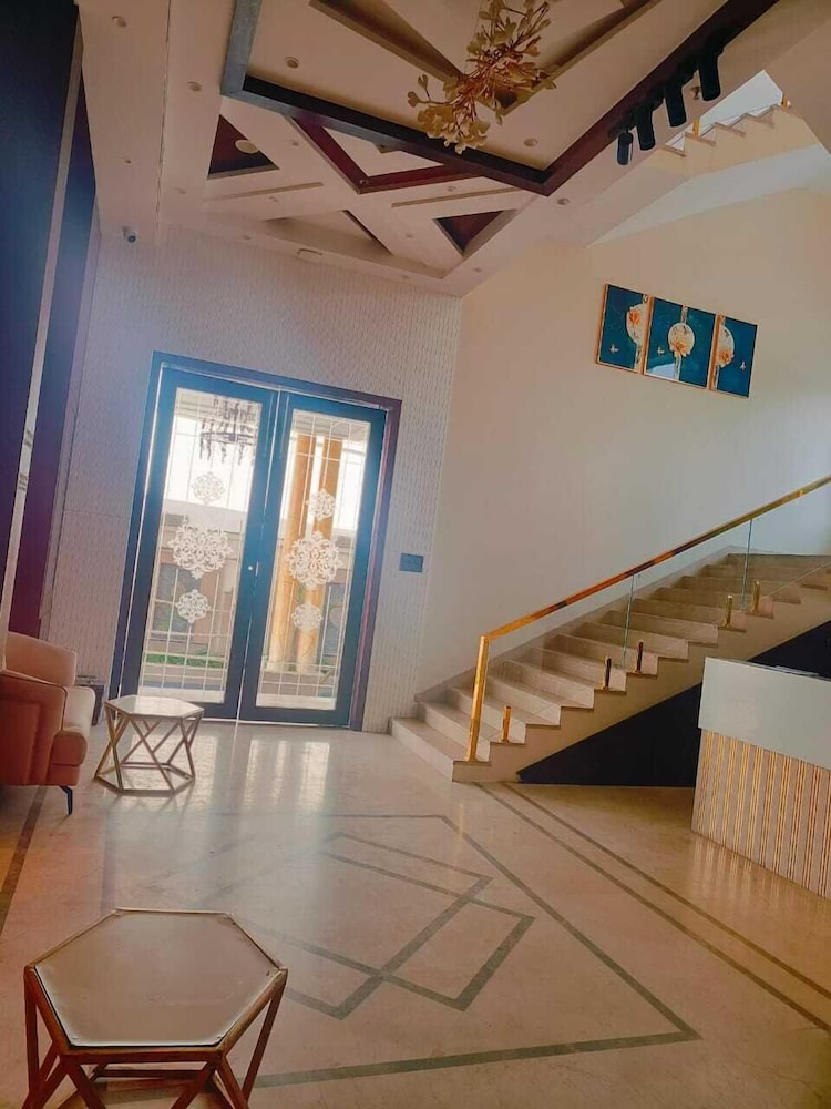 Four Leaf Hotel Akosha 31/47