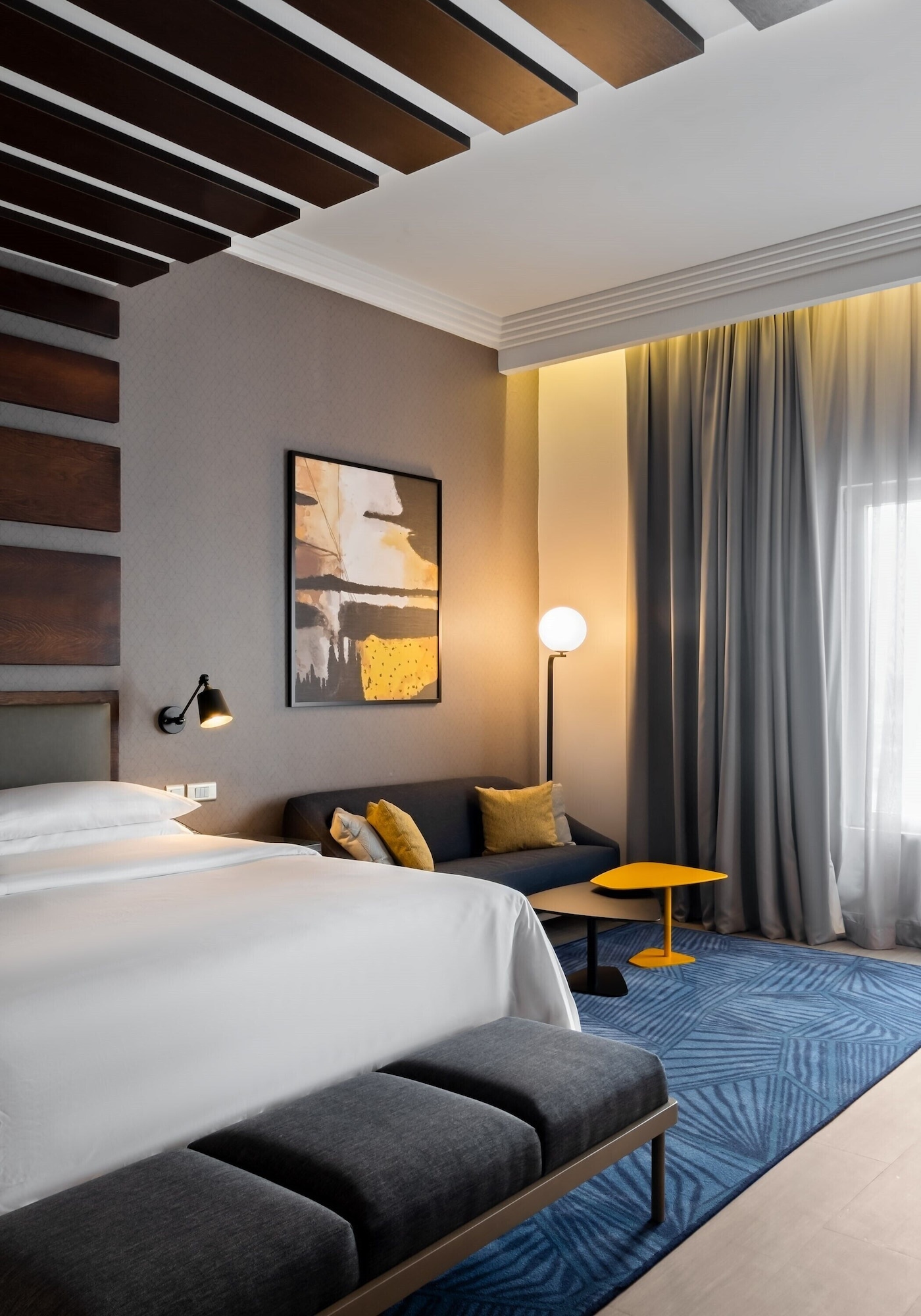 SUPERIOR, KING BED, CITY VIEW