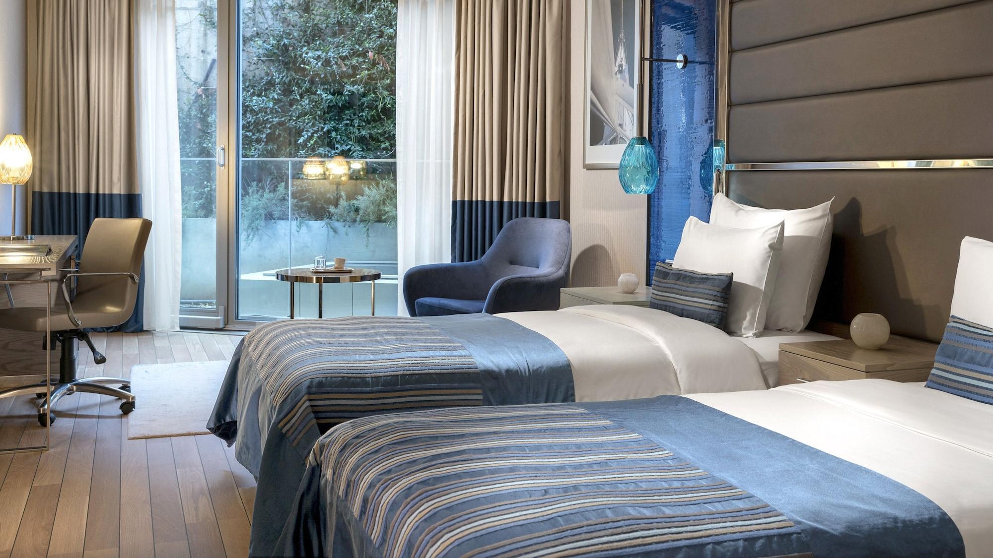 Junior Suite, Multiple Beds