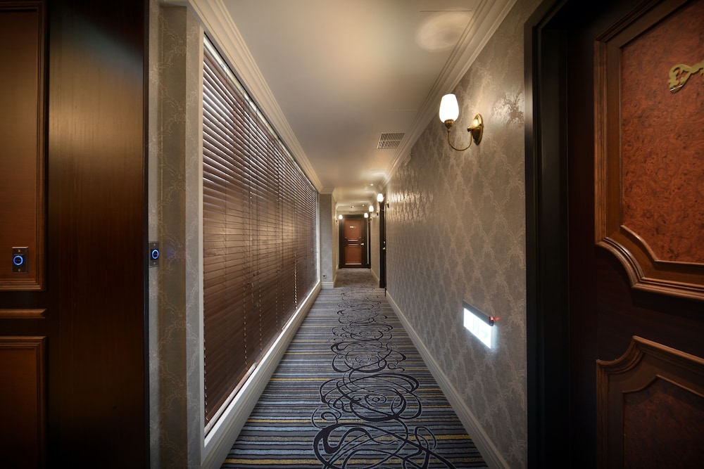 Golden Tulip RS Boutique Hotel 24/50