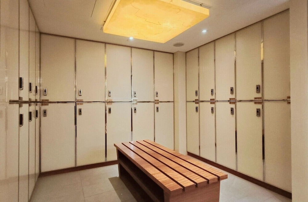 S Aura Hotel 27/50
