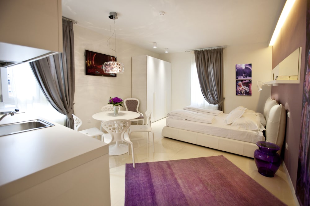 Opera Relais De Charme 35/72
