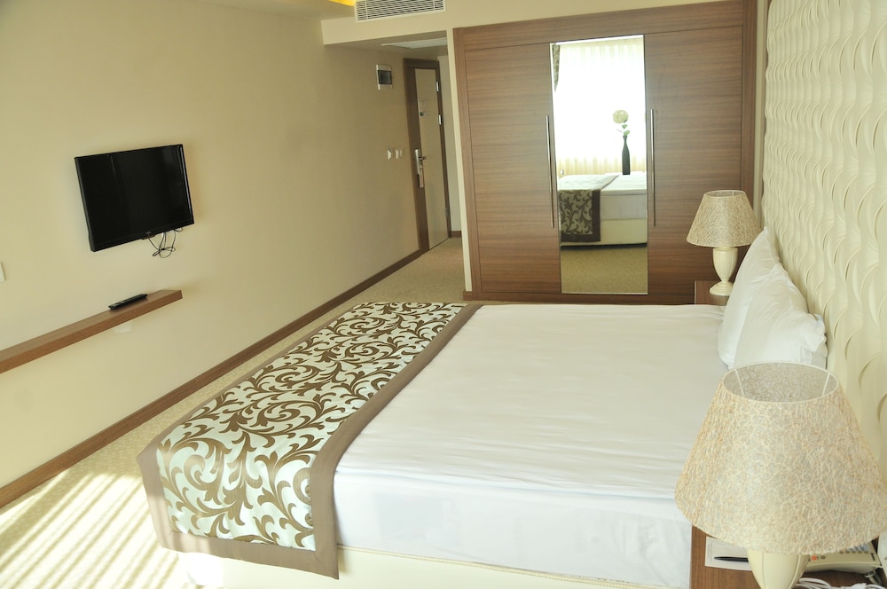 Esila Hotel 9/50