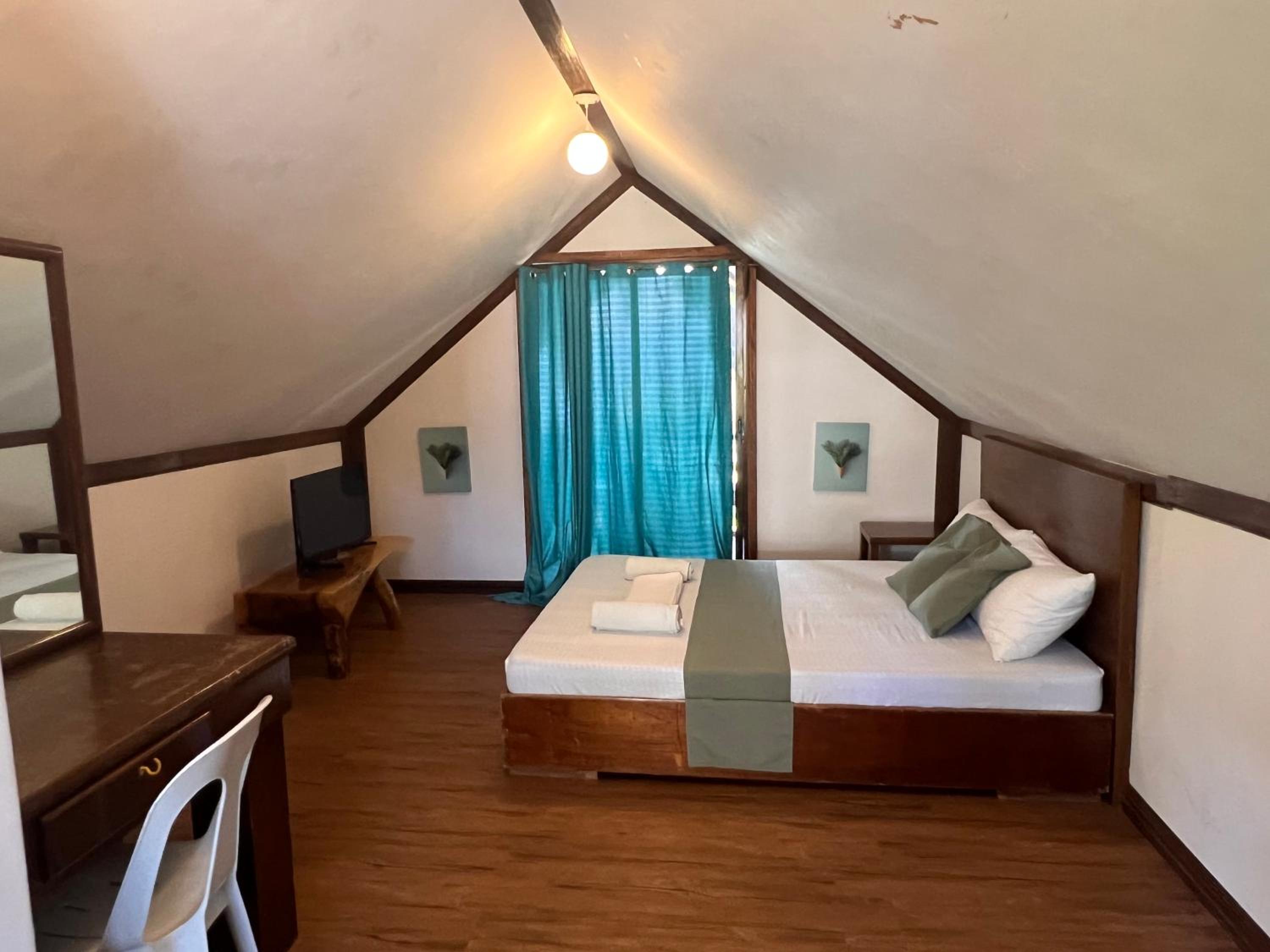 Mendelluke Suites 12/29