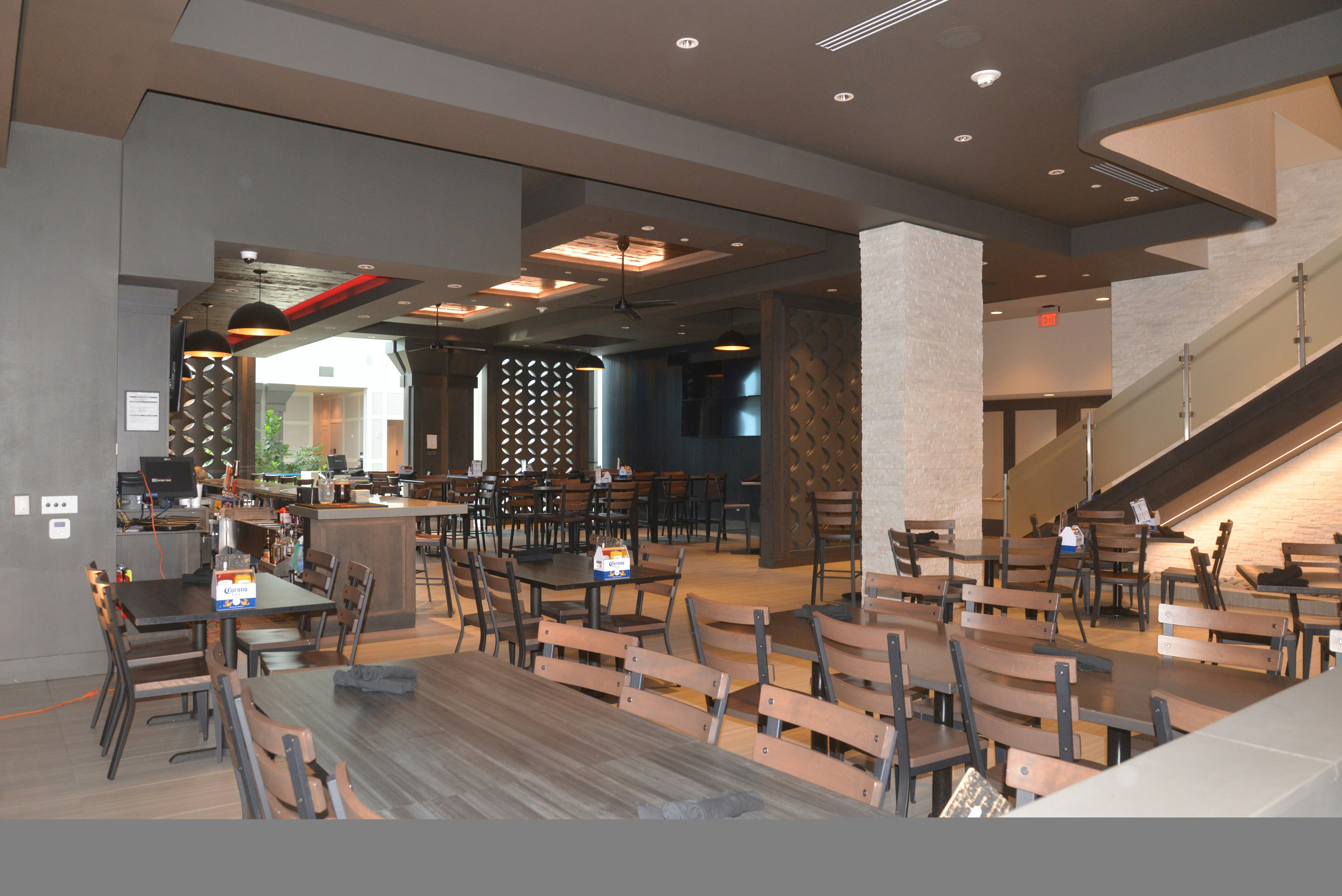 Embassy Suites by Hilton Kansas City Olathe 34/54