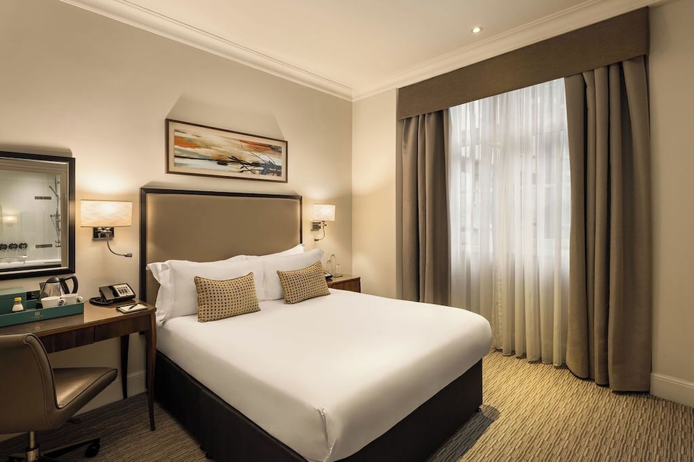 EXECUTIVE, DOUBLE BED