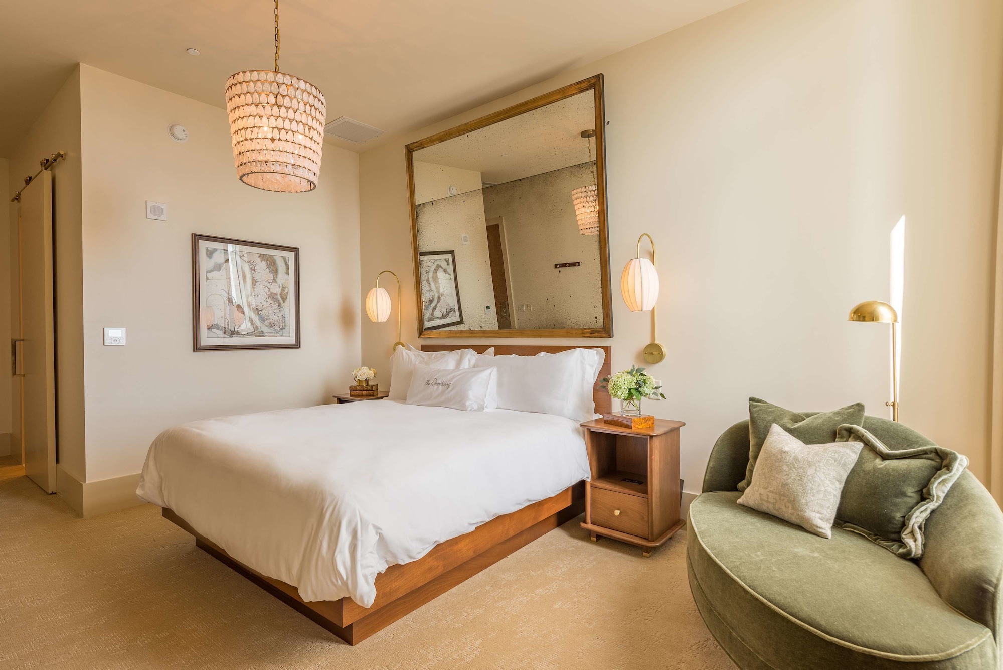 SUPERIOR, KING BED