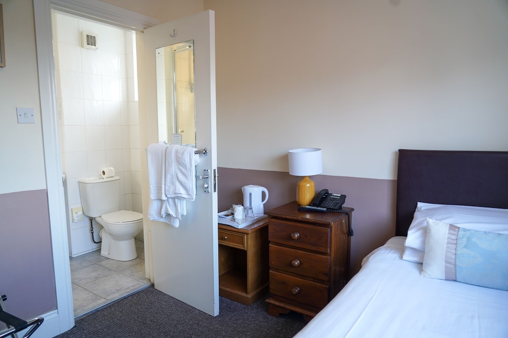 The Royal Hotel 27/54