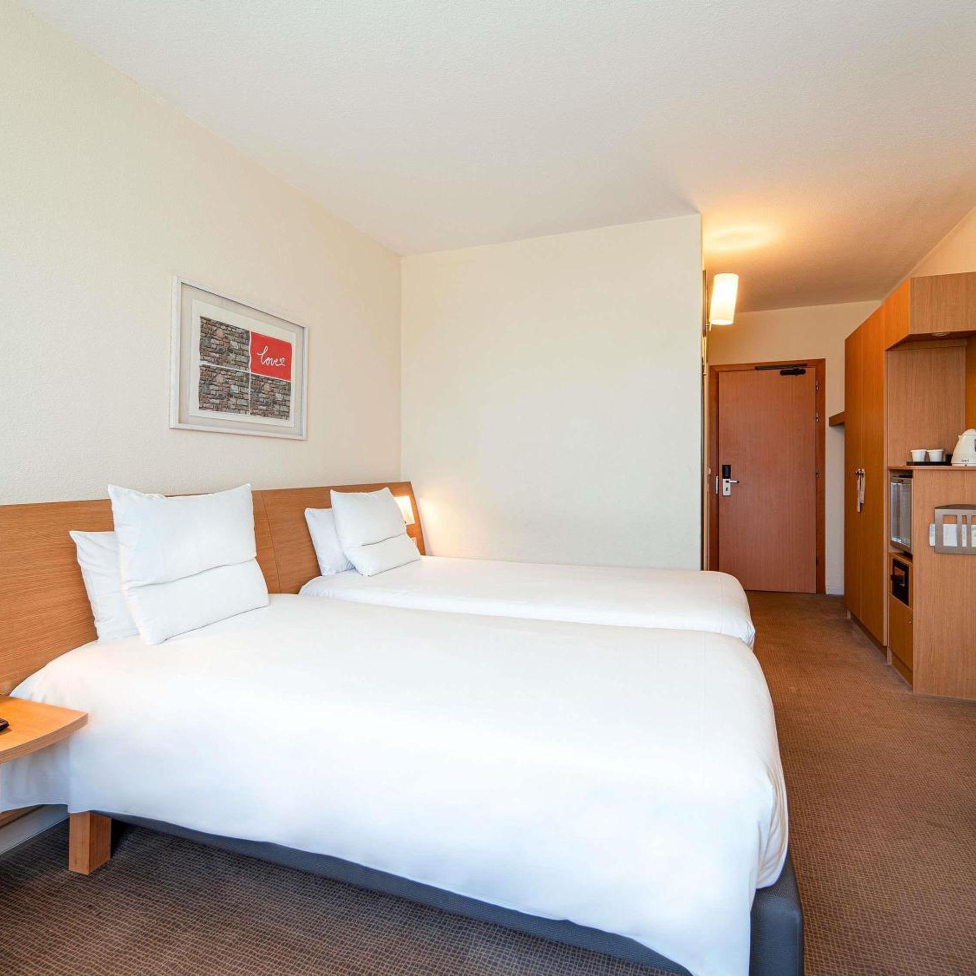 غرفة بسريرين منفصلين، Novotel Roma Est 2/10