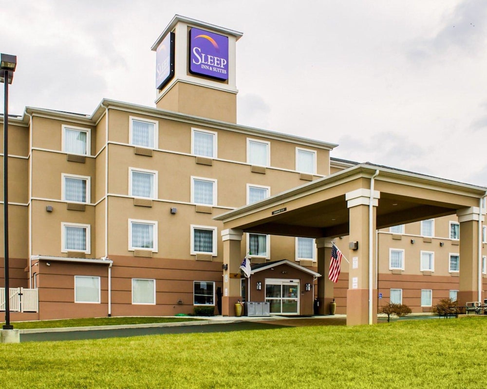 Express Inn & Suites 1/40