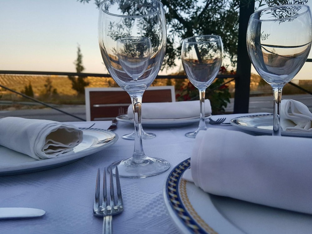 HOTEL ASADOR ALBENZAIRE 图片2