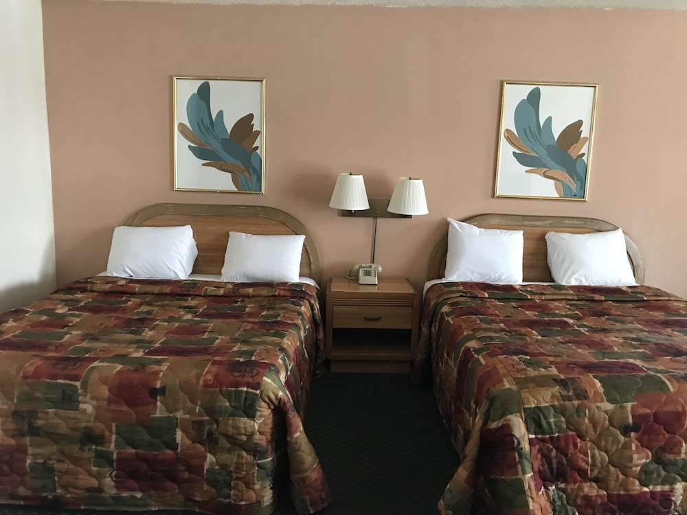 ECONOMY INN BARSTOW 30/57