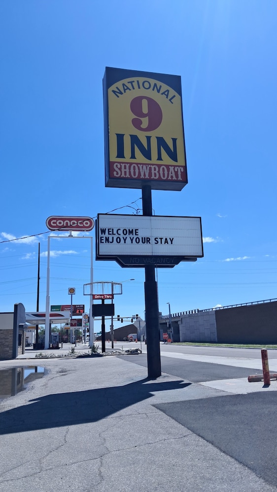 National 9 Casper - Showboat 47/53