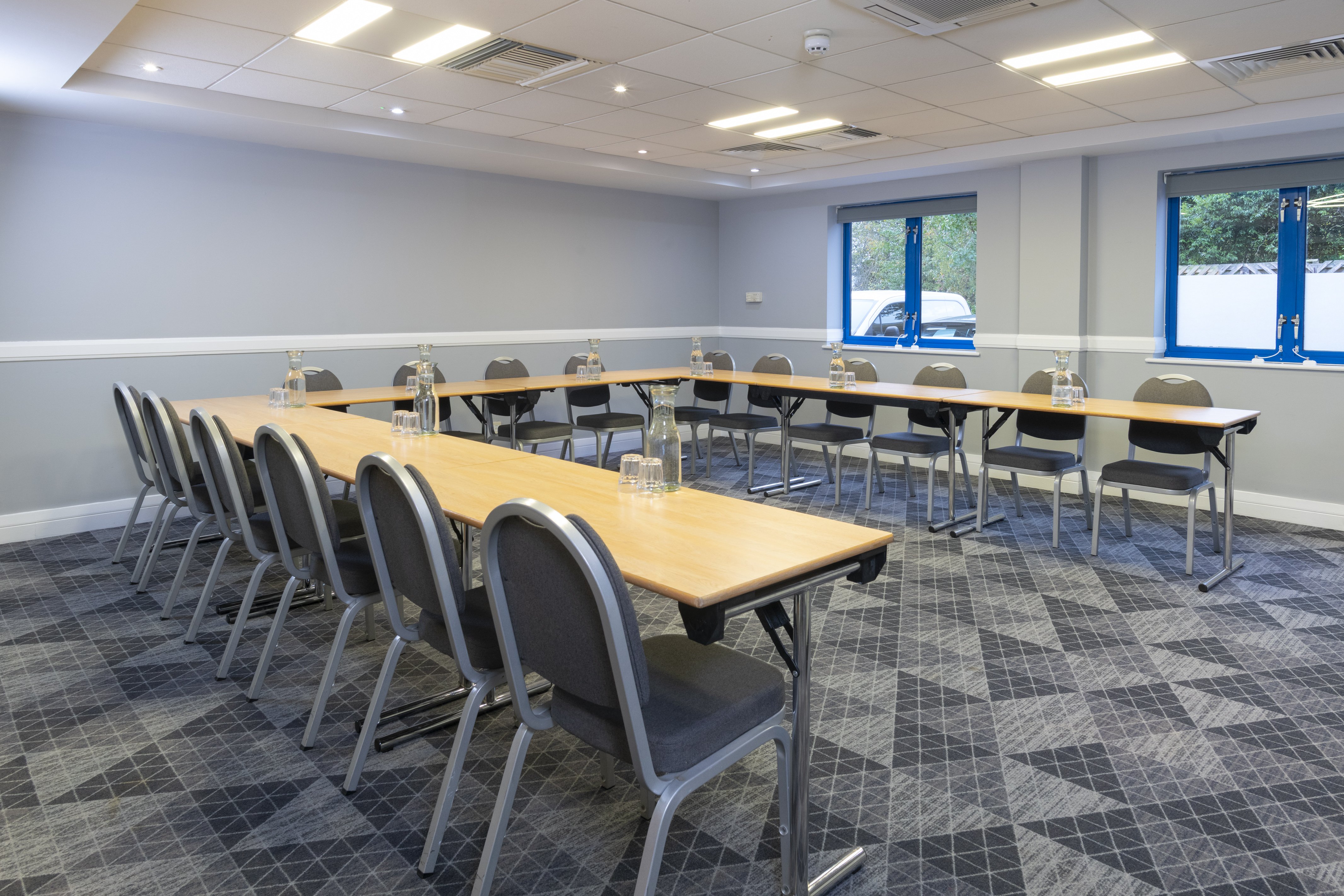 HOLIDAY INN EXPRESS BIRMINGHAM NEC 60/73