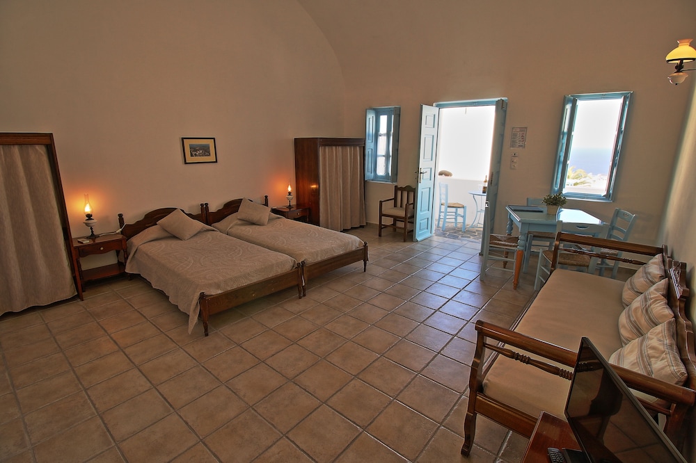 Aethrio Sunset Village Oia 64/87