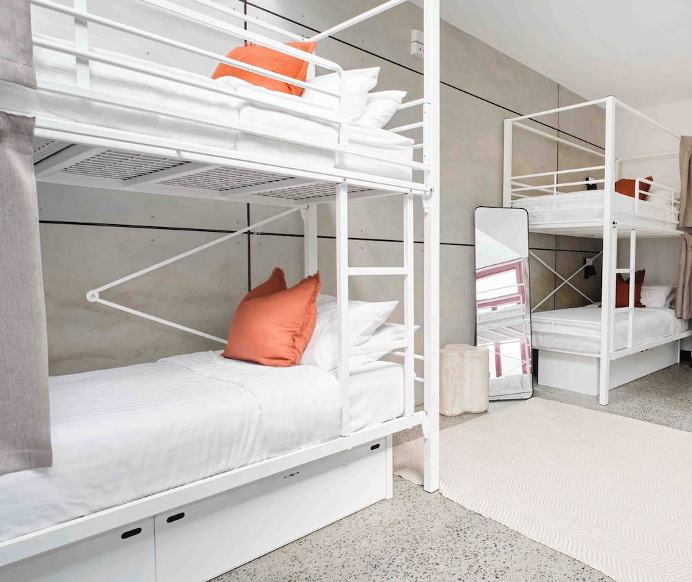 House, 4 Bunk Beds, Bunk Bed