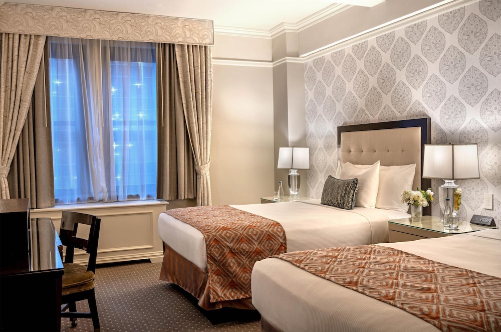 Warwick Hotel New York 24/61
