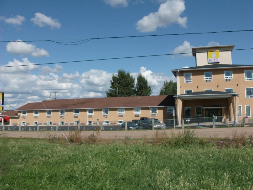 Super 8 North Battleford 30/32