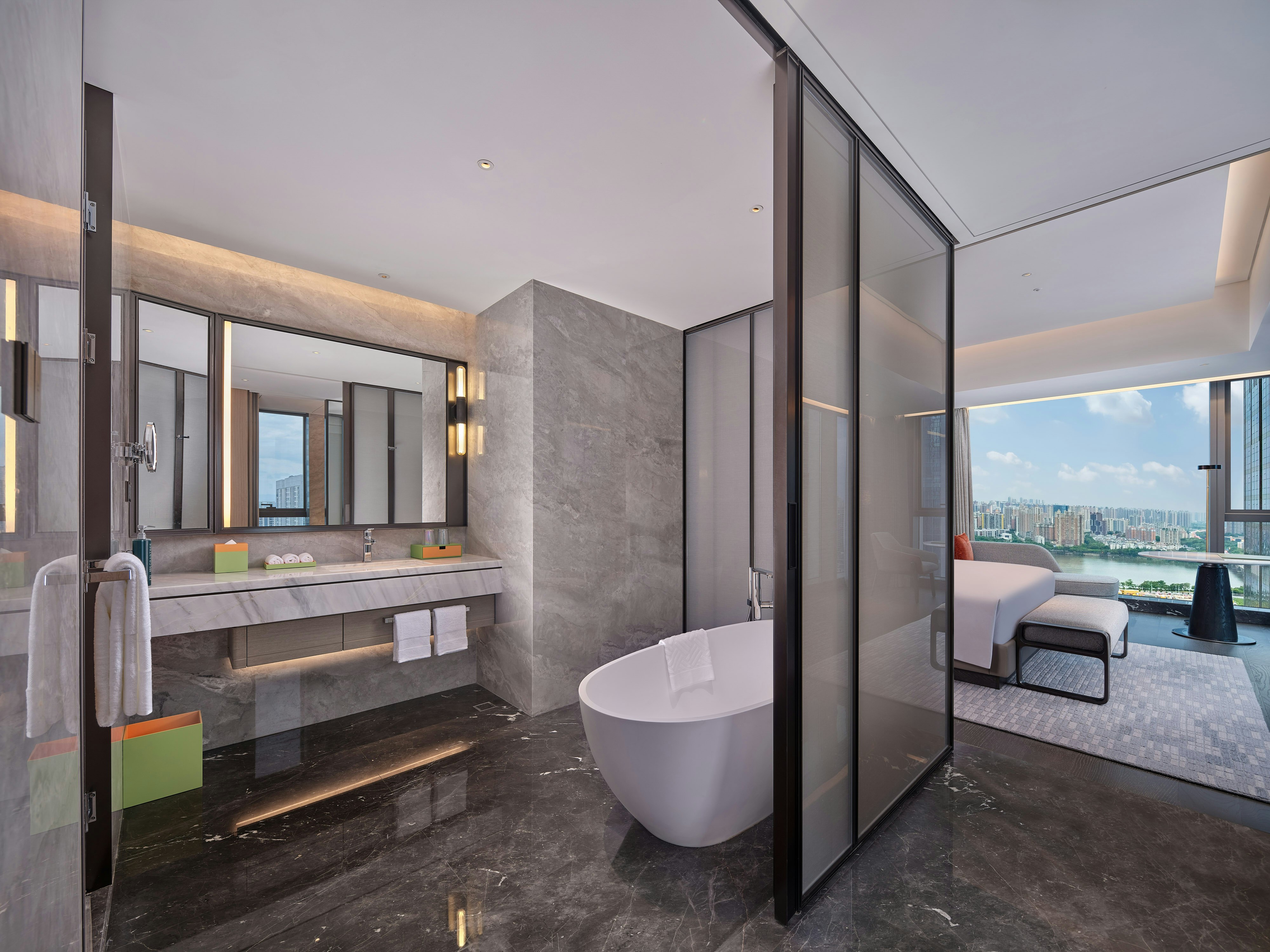 غرفة ديلوكس تنفيذية بسرير كينج، Hilton Huizhou 3/3