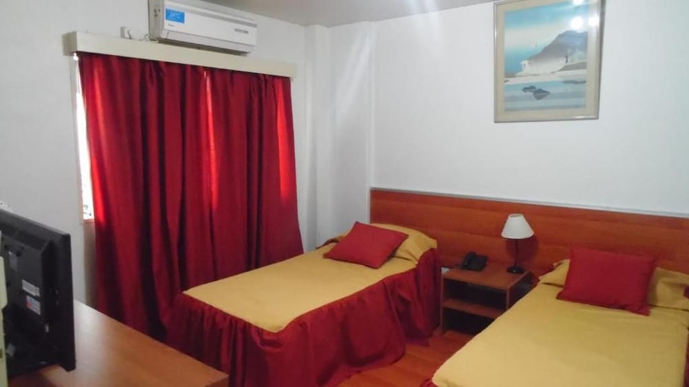 Hotel Adrazi 15/40