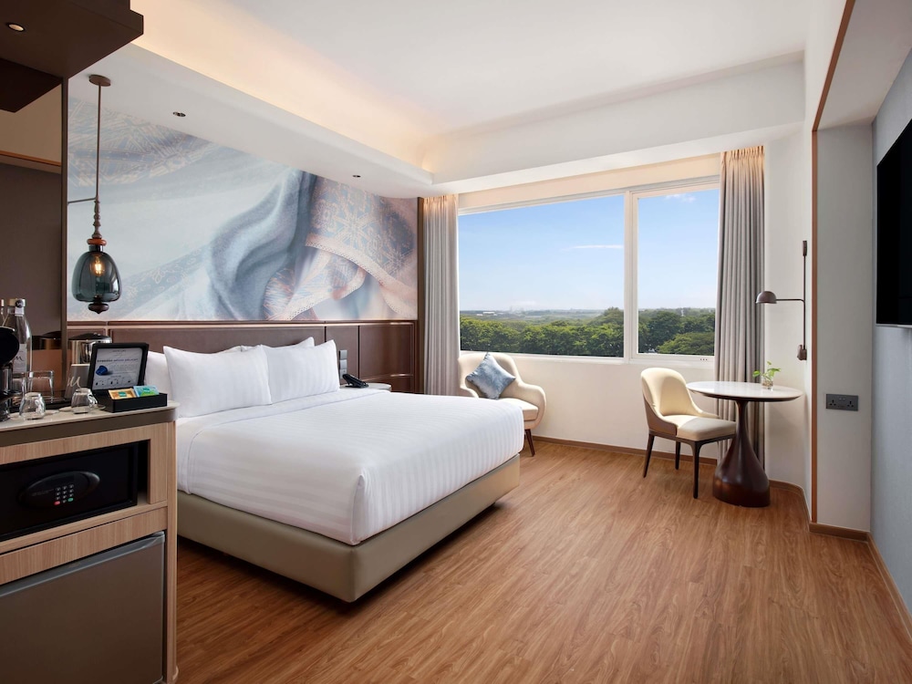PRIVILEGE, DOUBLE BED