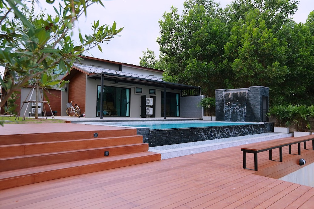 Canvas Family Home 28/30