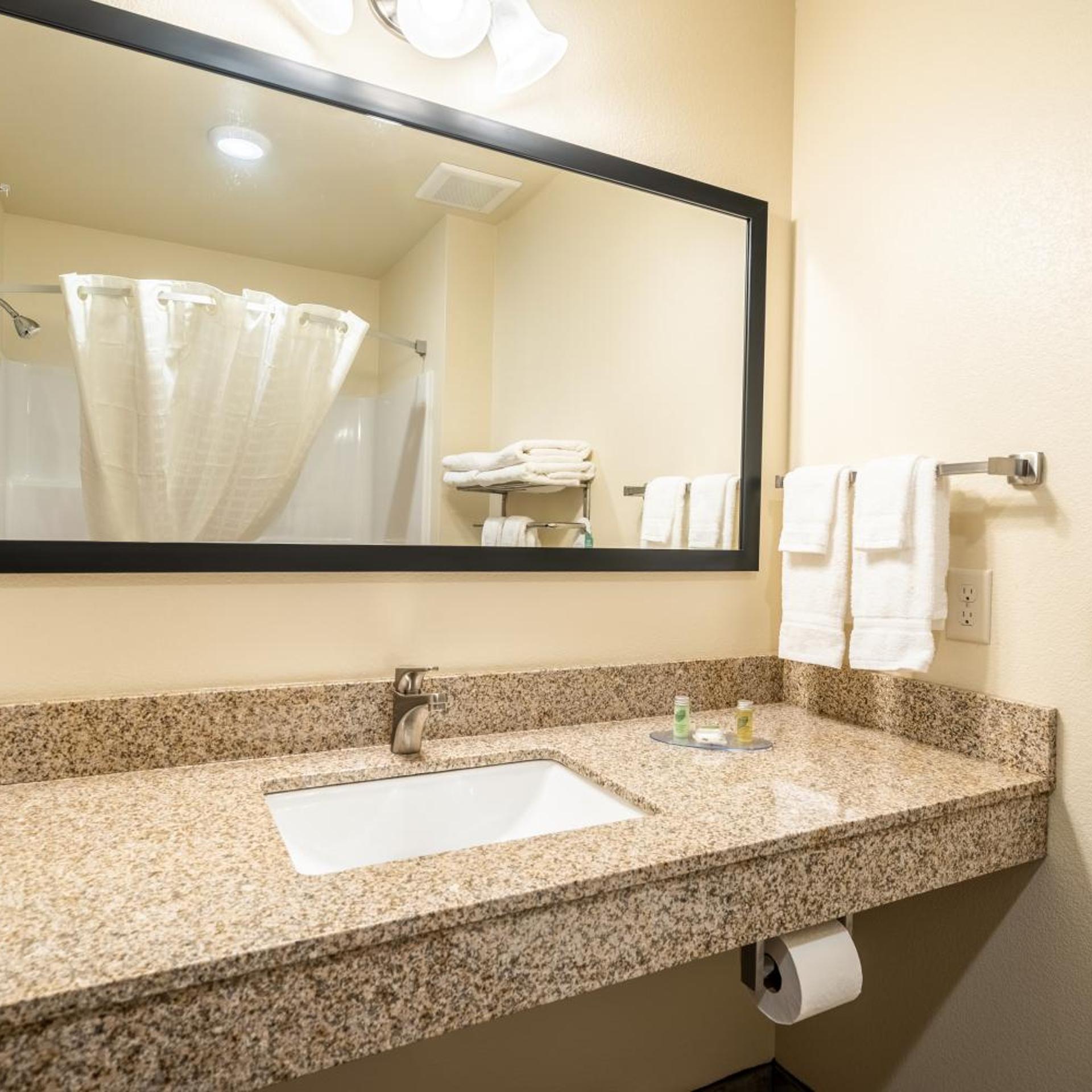 جناح بغرفة نوم واحدة، Cobblestone Hotel & Suites - Newport 4/4