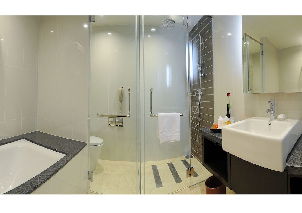 Micasa All Suite Hotel 41/44
