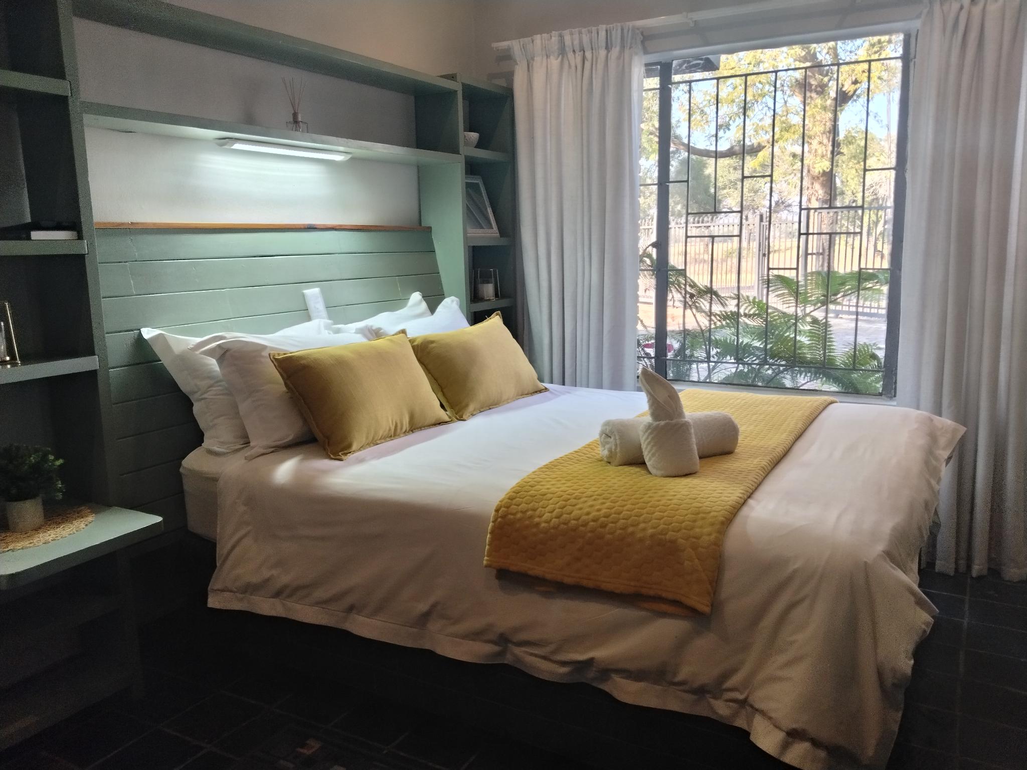 Room, Queen Bed