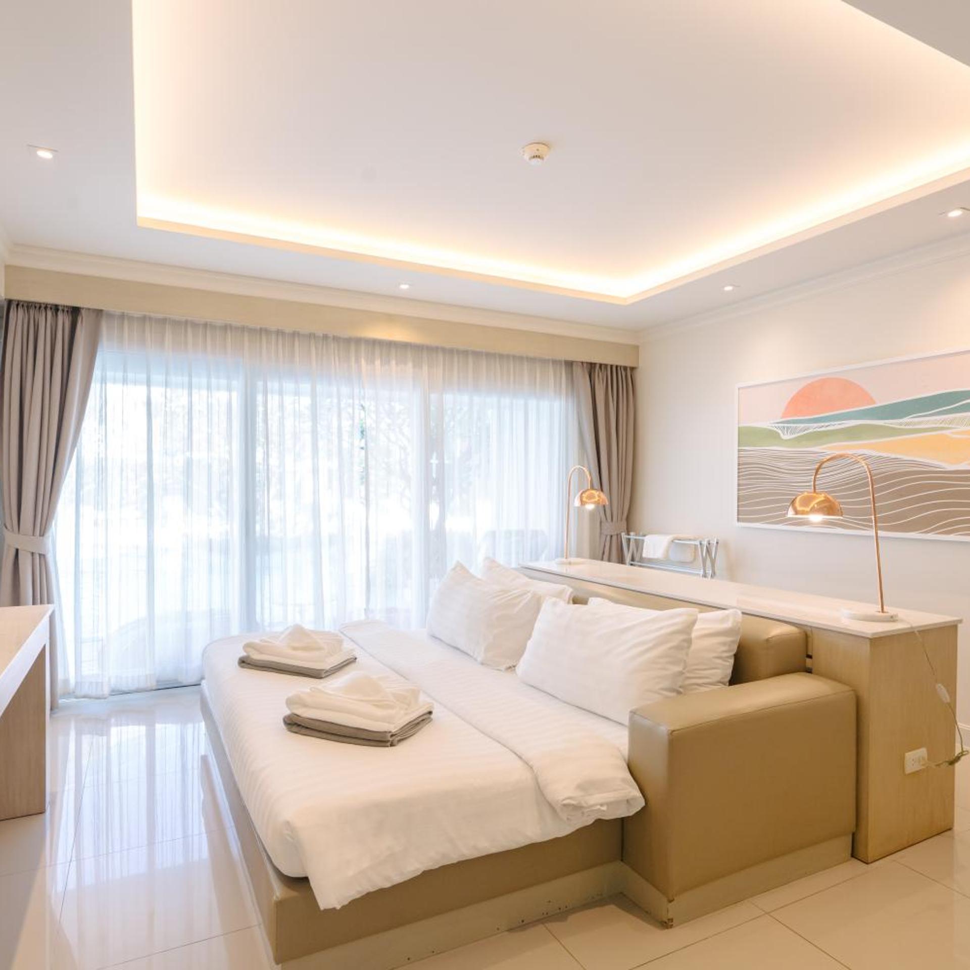 Suite, Direct Pool Access