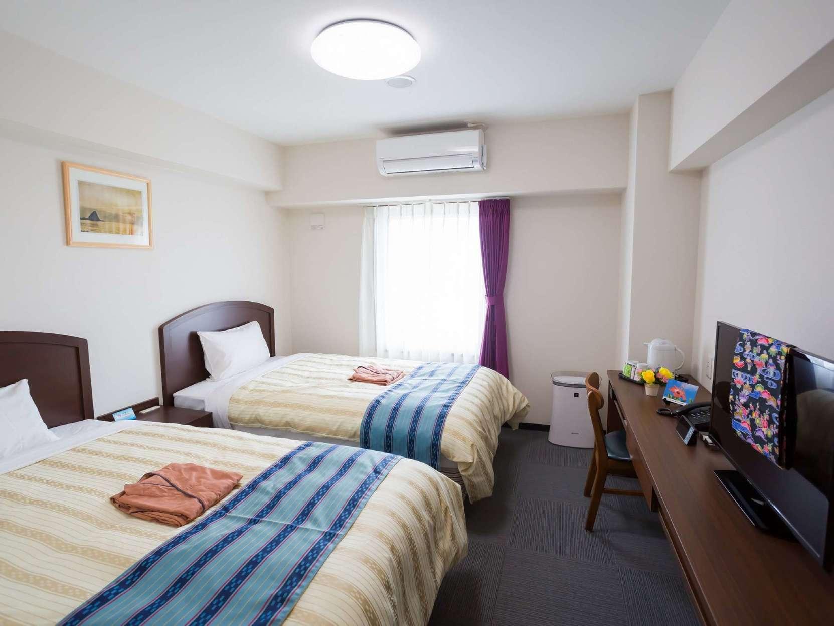 Room, Twin Beds, Side Sea View